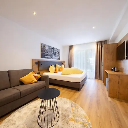 בית הארחה Haus Stefanie 3*