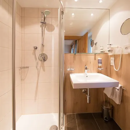 בית הארחה Haus Stefanie 3*