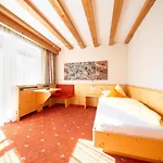 Haus Stefanie Зёльден