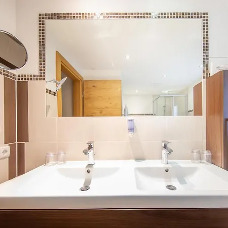 Haus Stefanie Гостьовий будинок Зельден